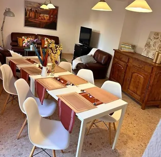 Maison Medicis - T5 Spacieuse Et Calme En - Emplacement Ideal *