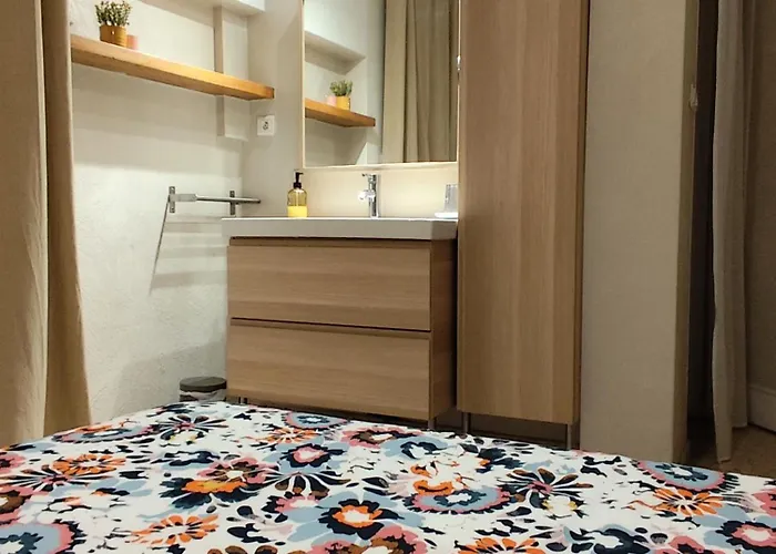 Appartement Maison Medicis - T5 Spacieuse Et Calme En - Emplacement Ideal *